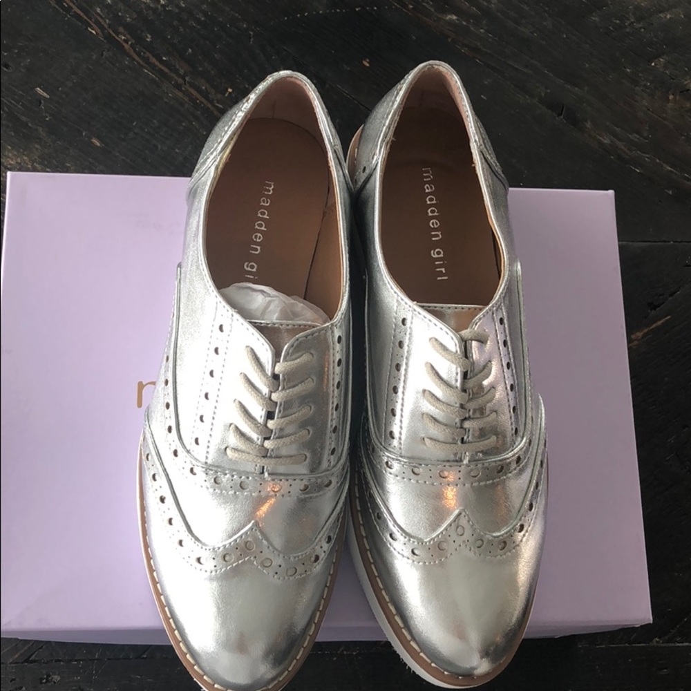 BRAND NEW!! Steve Madden Shoes - Picture 7 of 8